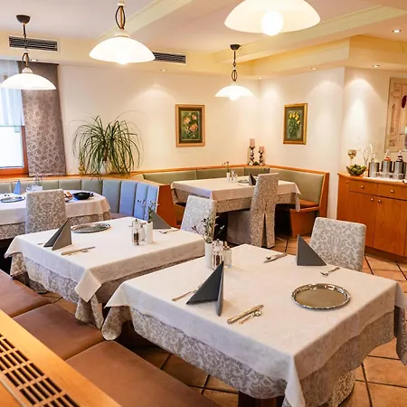 Gruber'S Garni & More 3*